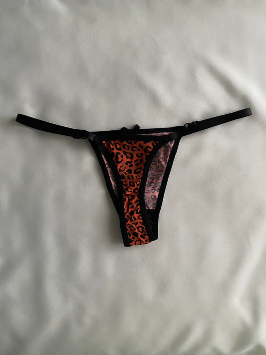 Colaless regulable animal print